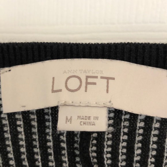 Ann Taylor LOFT Lightweight Sweater - Picture 3 of 5